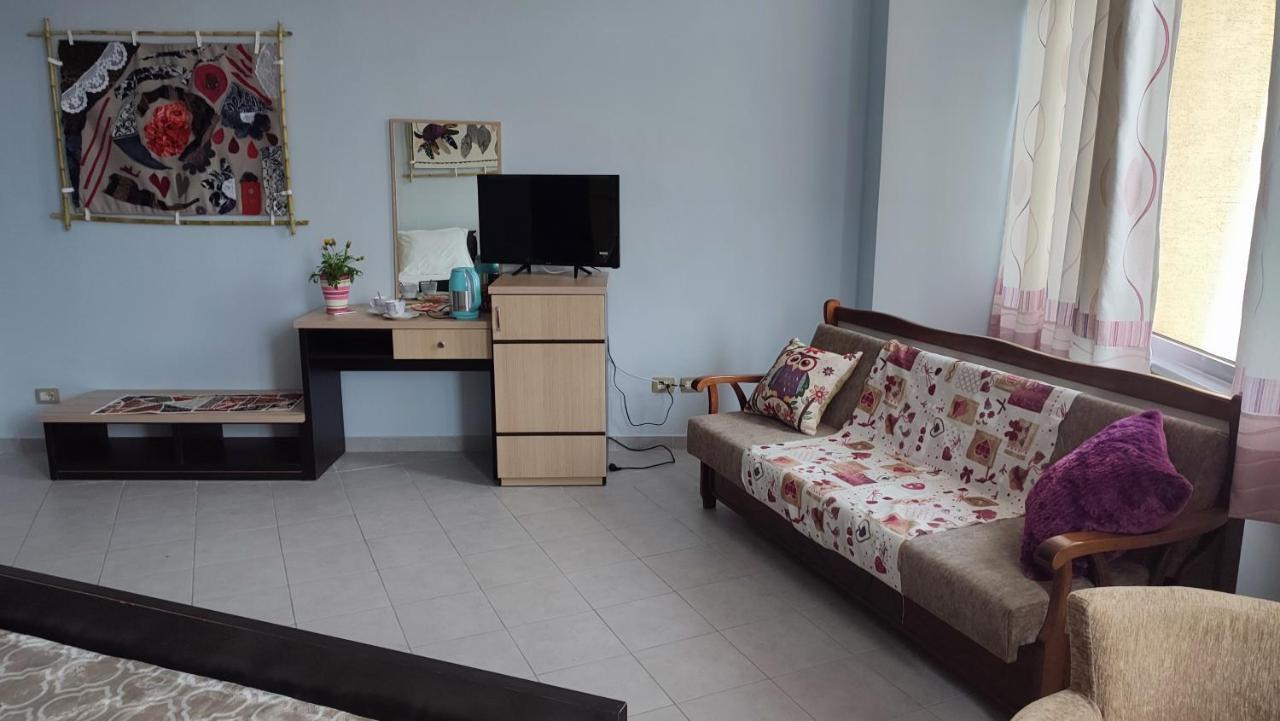 10 Apartmants Olimpia Mir